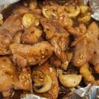 Best Sizzling Pork Chop w/ Fresh Mushroom 鐵板鮮菇豬扒 in Kent, WA